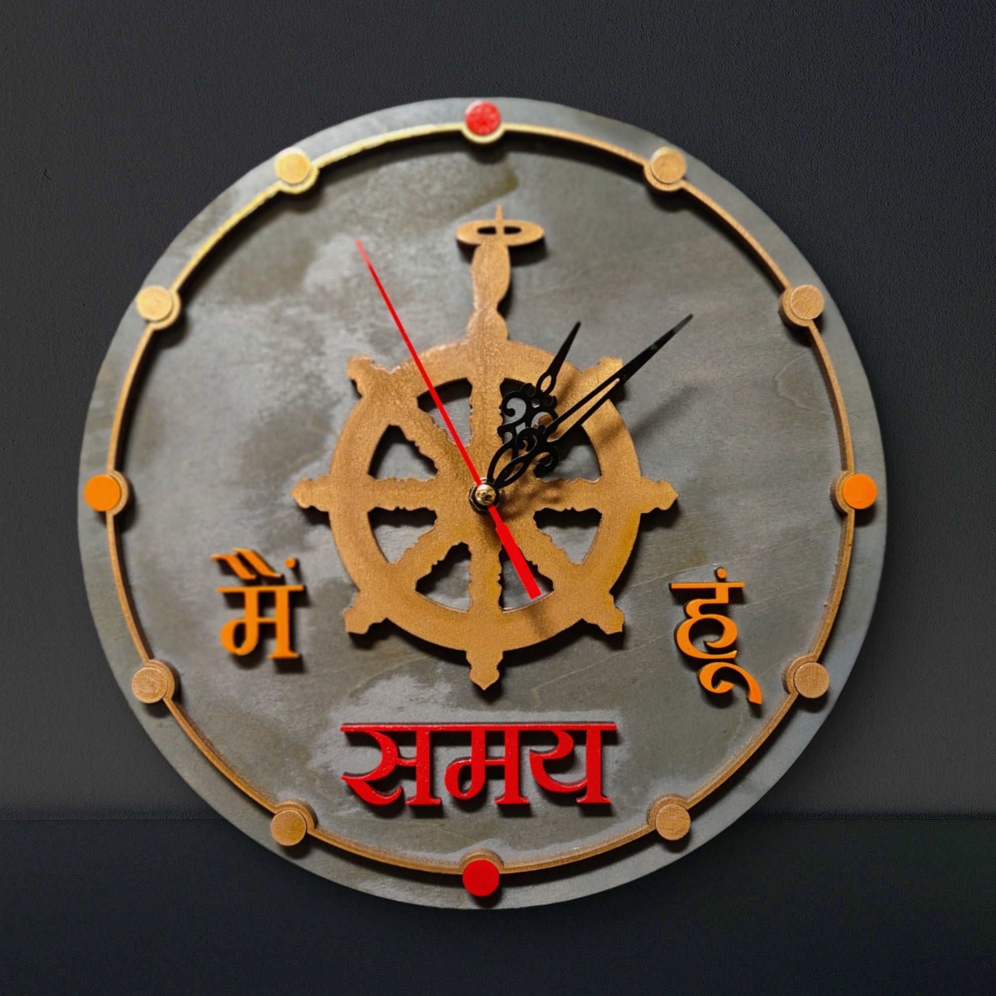 Main Samay Hu – Hand-Carved Wooden Wall Clock Inspired by the Mahabharata