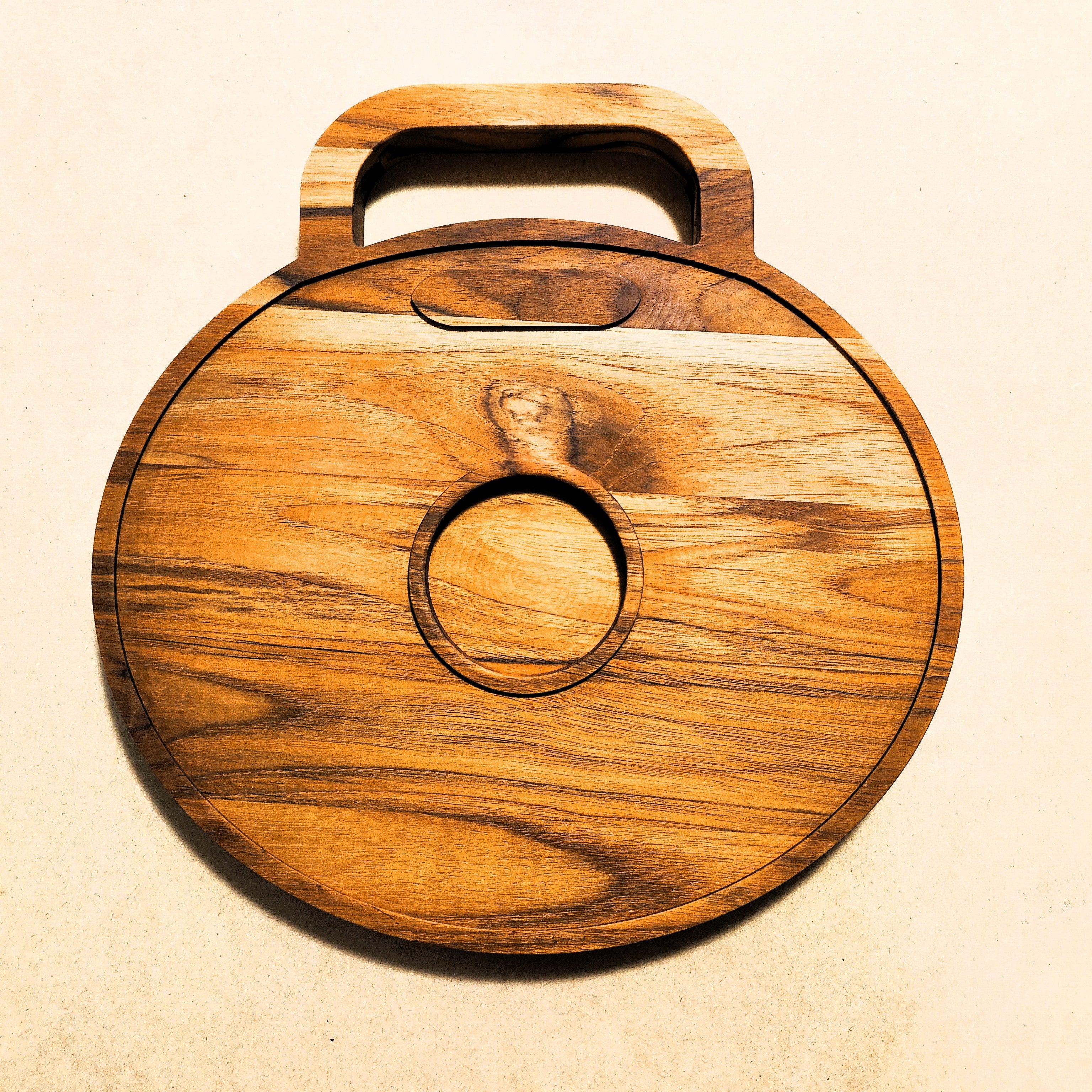 15" Round Serving Board with Handle, Handmade USA - Free Engraving (LSTRAY007)